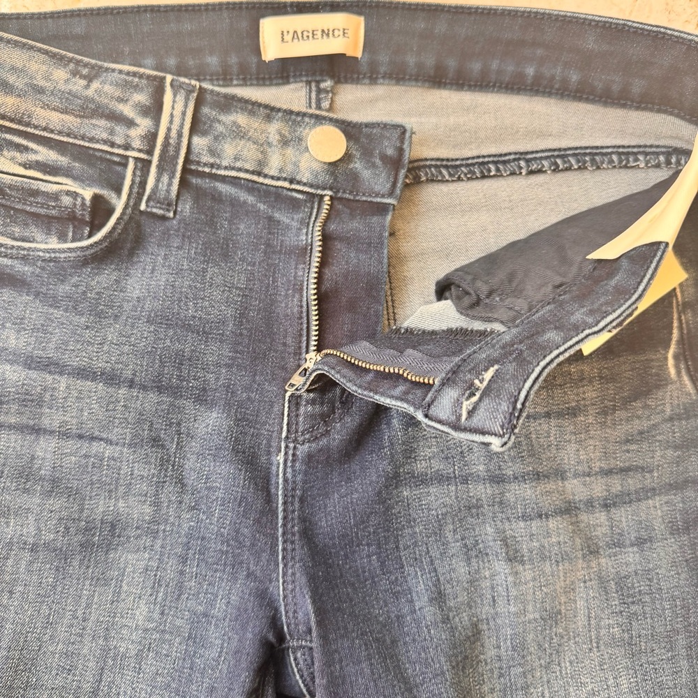L’Agence The Sneeki Flare Legs Low Rise Hanson blue jeans size 27 NWT - Picture 13 of 15
